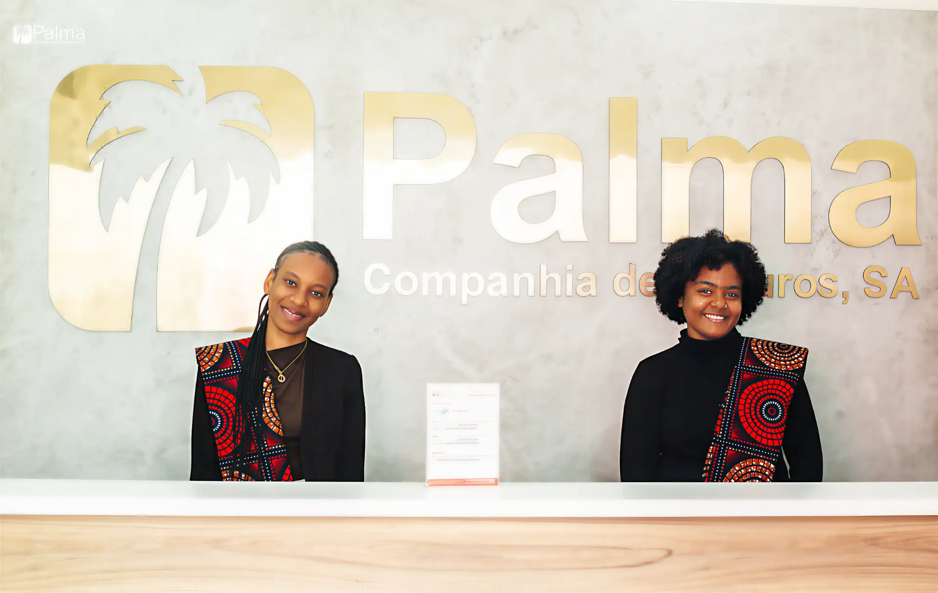 Equipa Palma no balcão de atendimento